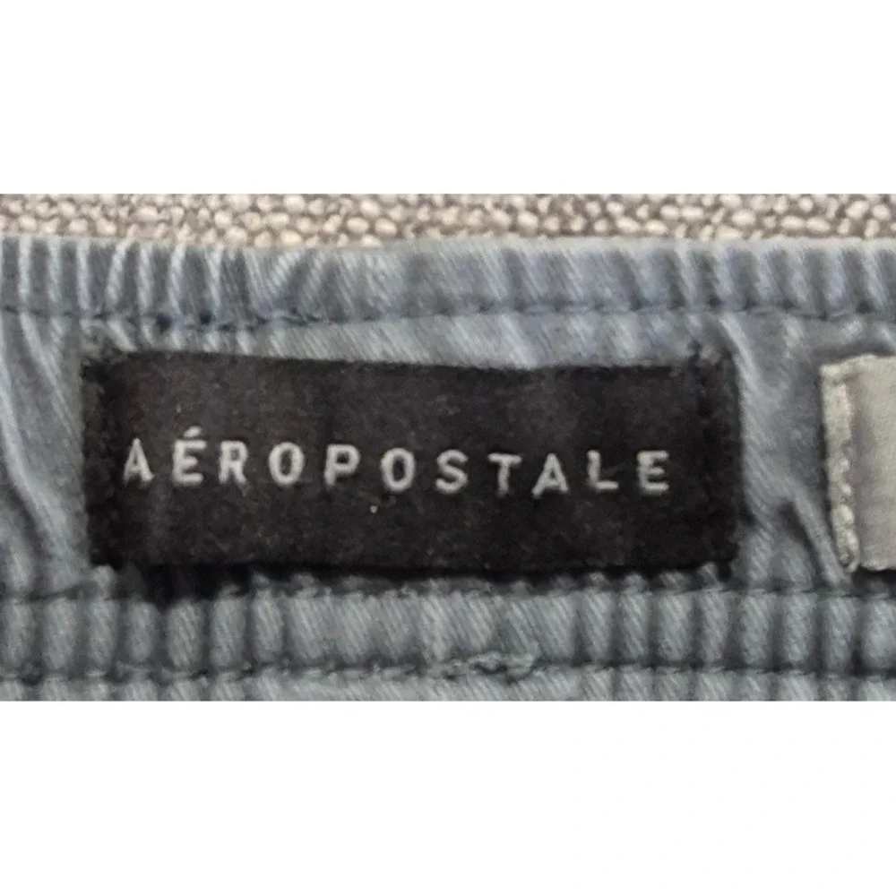 Aéropostale please see